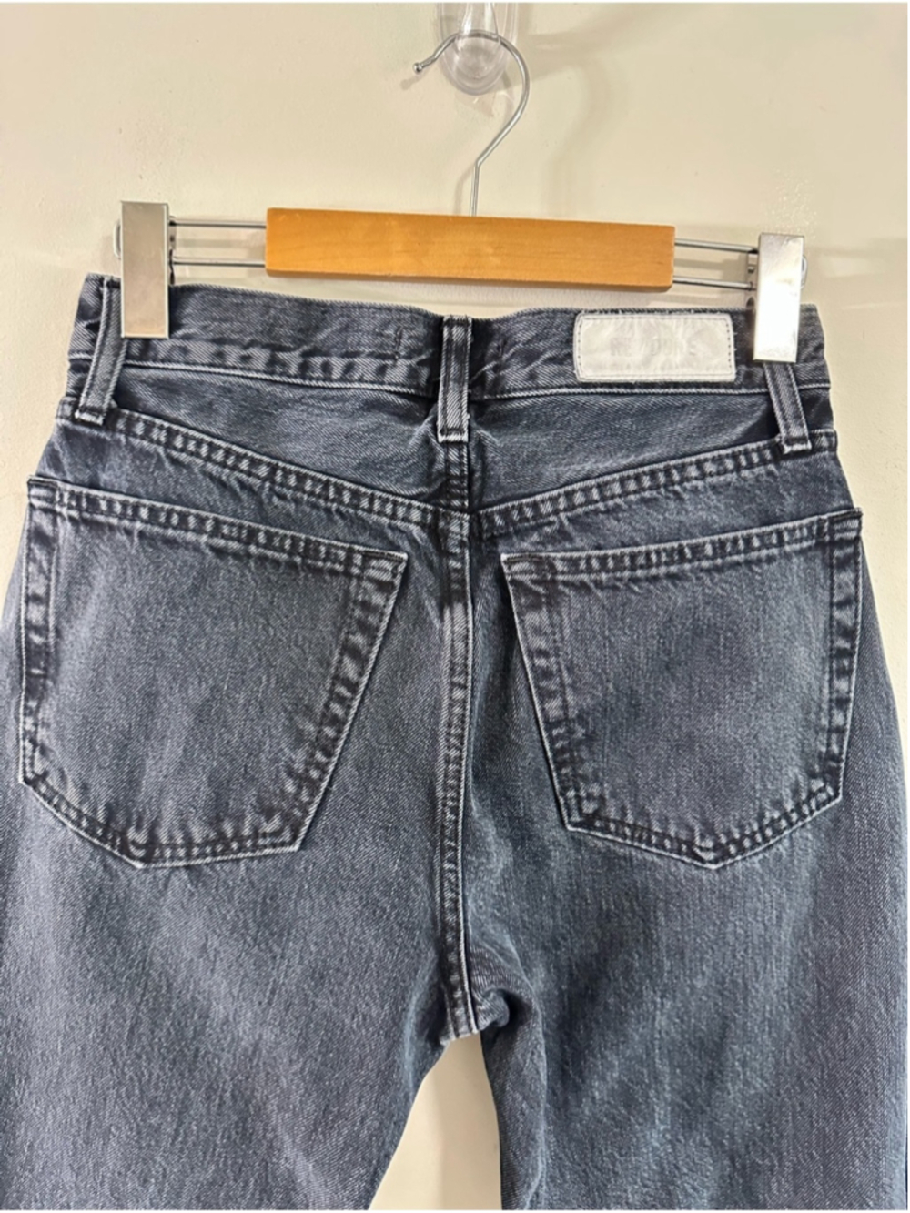 Re/Done High-Rise Loose Long Cuff Jean Size 25 Blacken Blue Aritzia - Picture 11 of 16